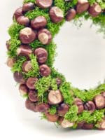 Herbstkranz selber machen – Basteln mit Kastanien
