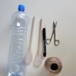 DIY Upcycling Idee – Vogelfutterspender aus Plastikflasche selber bauen