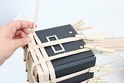 geflochtener Zeitungspapier-Korb