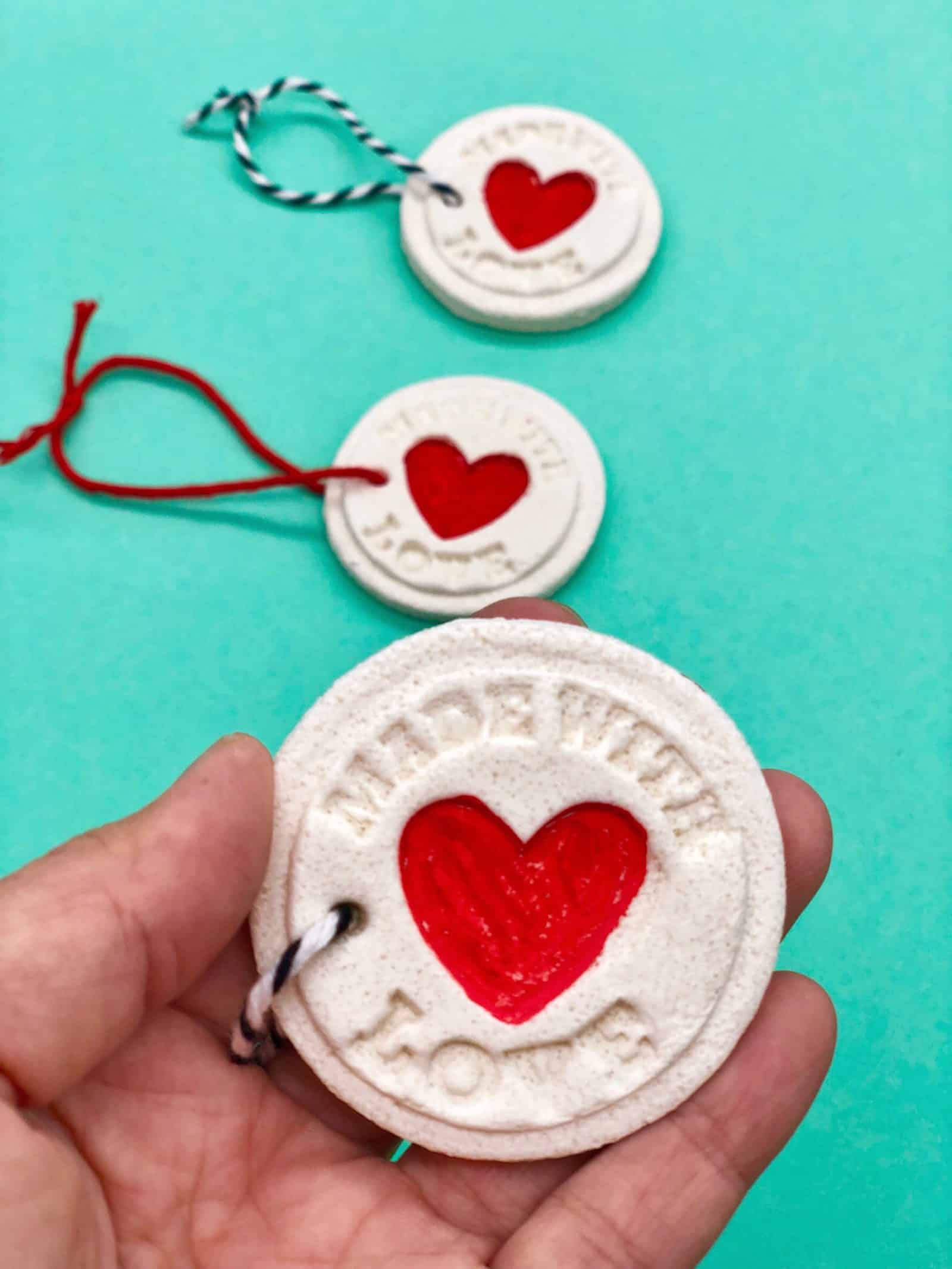 DIY Geschenke Anhänger aus Salzteig