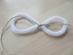 Engel aus Tannenzapfen