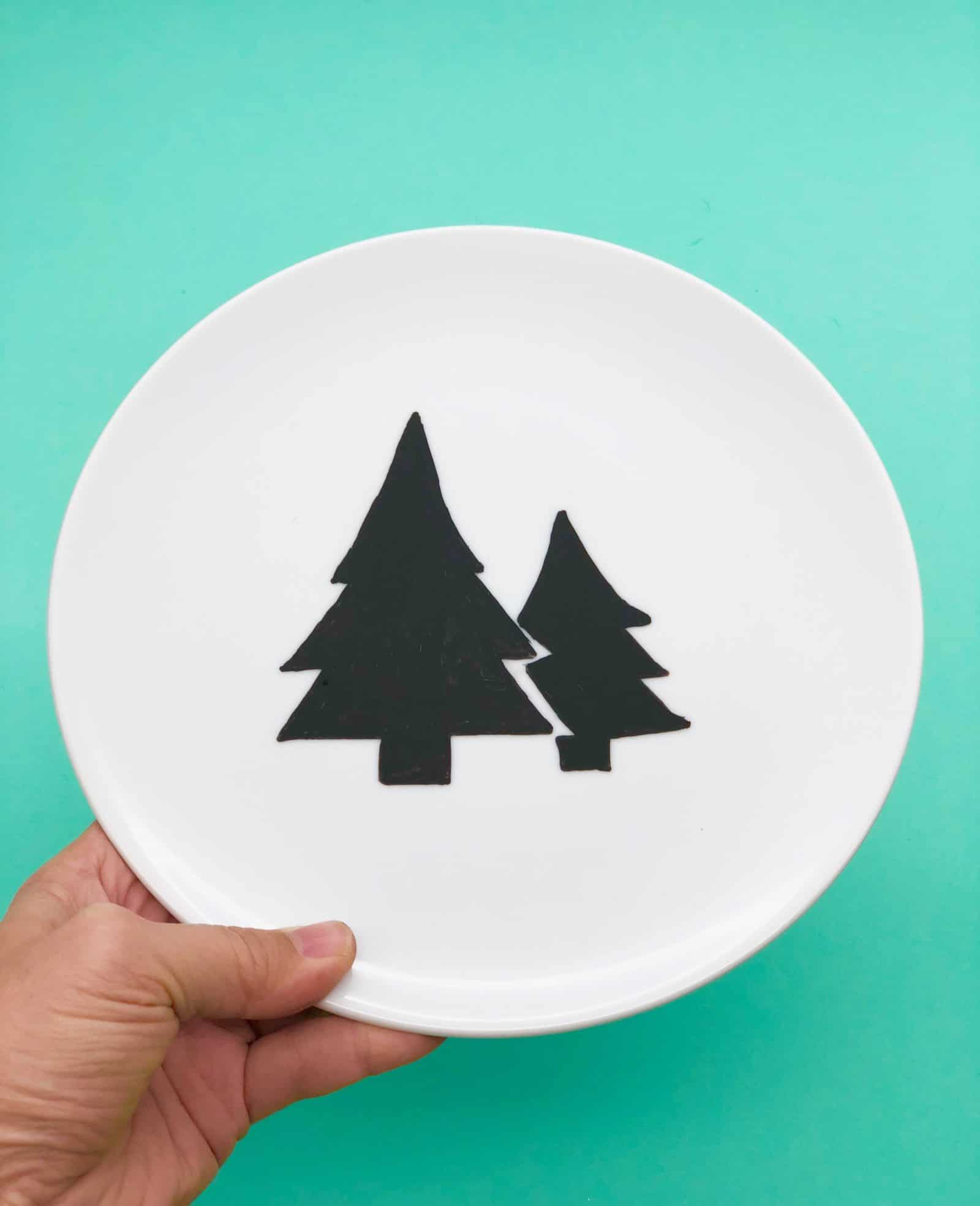 Teller weihnachtlich bemalen – süße Idee für DIY Geschenke