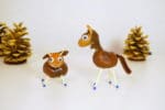 Niedliche Krippenfiguren aus Kastanien und Nüssen basteln