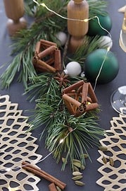 Tischdeko und Baumschmuck aus Zimtstangen