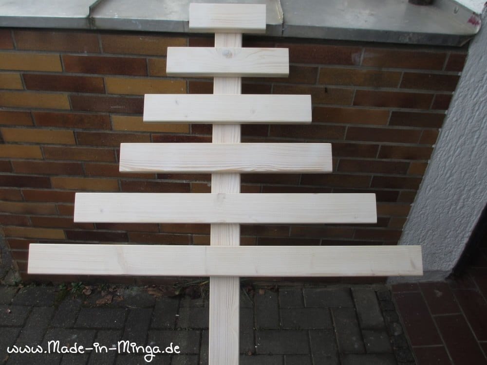 Weihnachtsbaum aus Holzlatten