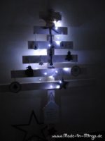 Weihnachtsbaum aus Holzlatten