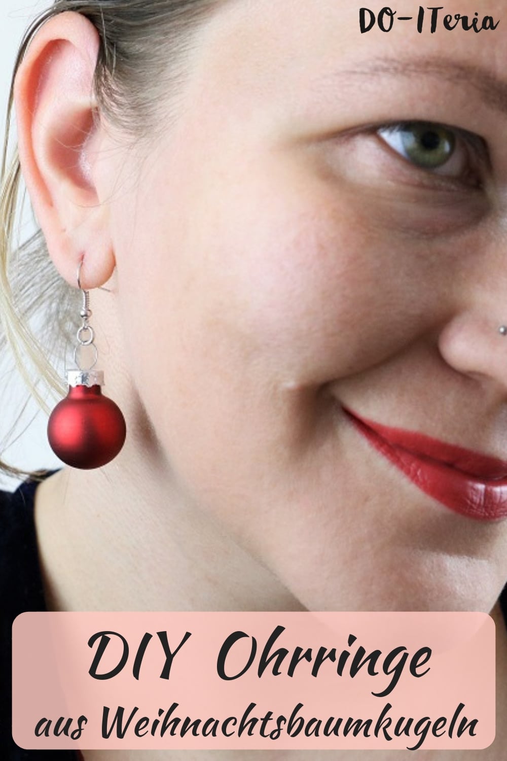 Festliche Ohrringe aus Weihnachtsbaumschmuck