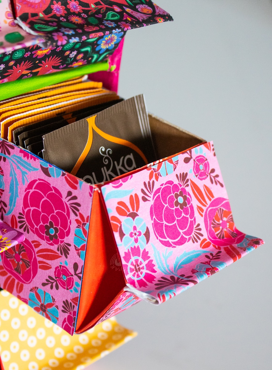 Upcycling – Schrank aus Milchkartons und Pappe basteln