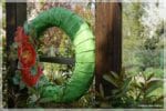 Dekoidee Garten Kranz für den Garten / Türkranz Upcycling mit Wachstuch