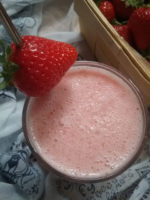 Coconut Strawberry Kiss (vegan)