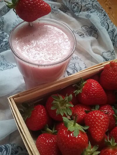 Coconut Strawberry Kiss (vegan)