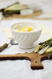 Schnelle Blätterteigtaschen mit Spargel und Ricotta. Oh Du schöne Spargelzeit!