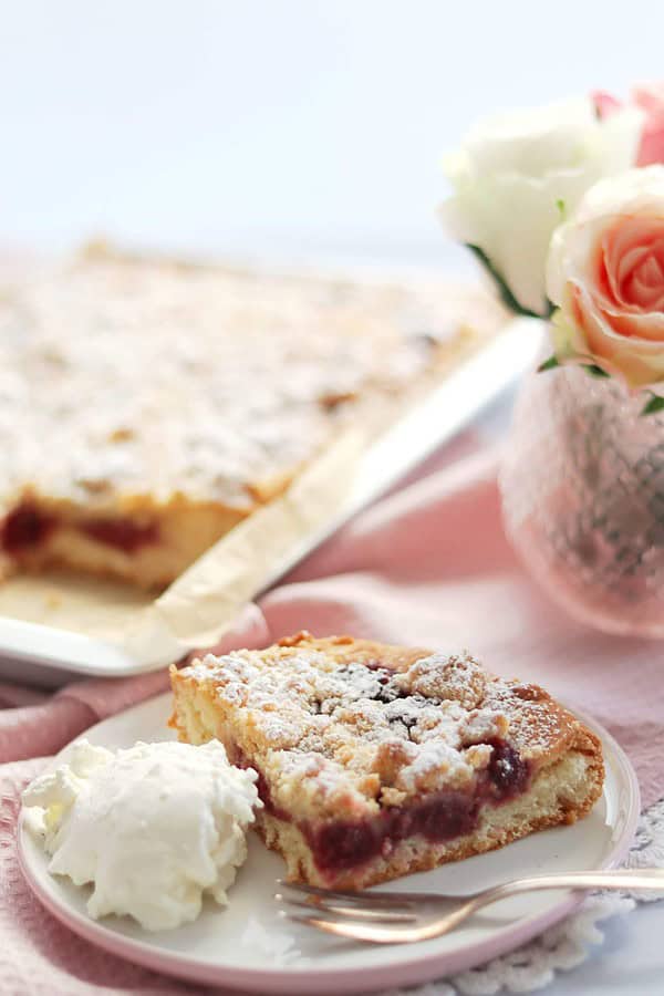 Kirschkuchen mit Mandelstreusel vom Blech