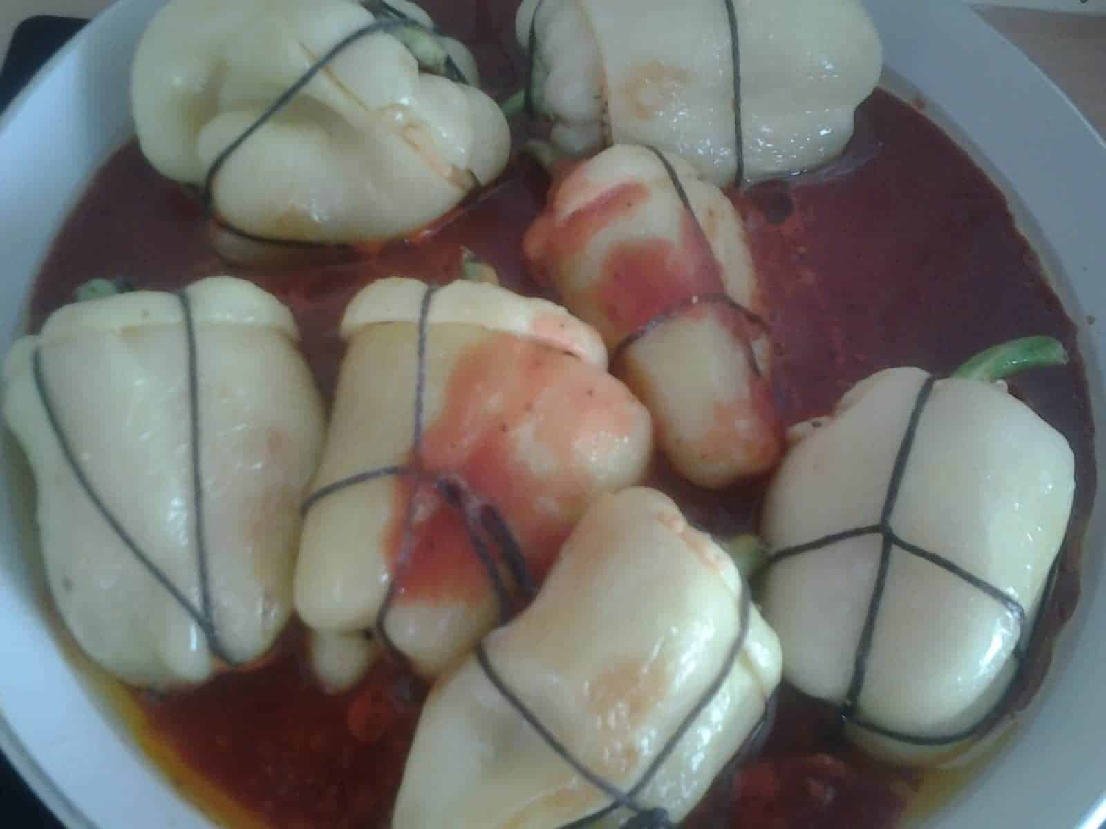 Kroatisch inspirierte gefüllte Paprikaschoten vegetarisch