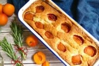 Aprikosenkuchen – Ein Sommerkuchen mit Rosmarin
