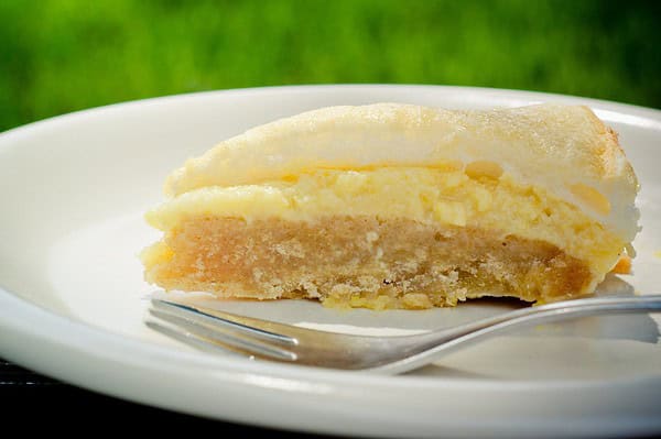 Zitronen Buttermilch Kuchen