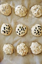 Schnelle Dinkel-Skyr-Brötchen ohne Hefe – auf dem Teller in 30 Minuten!