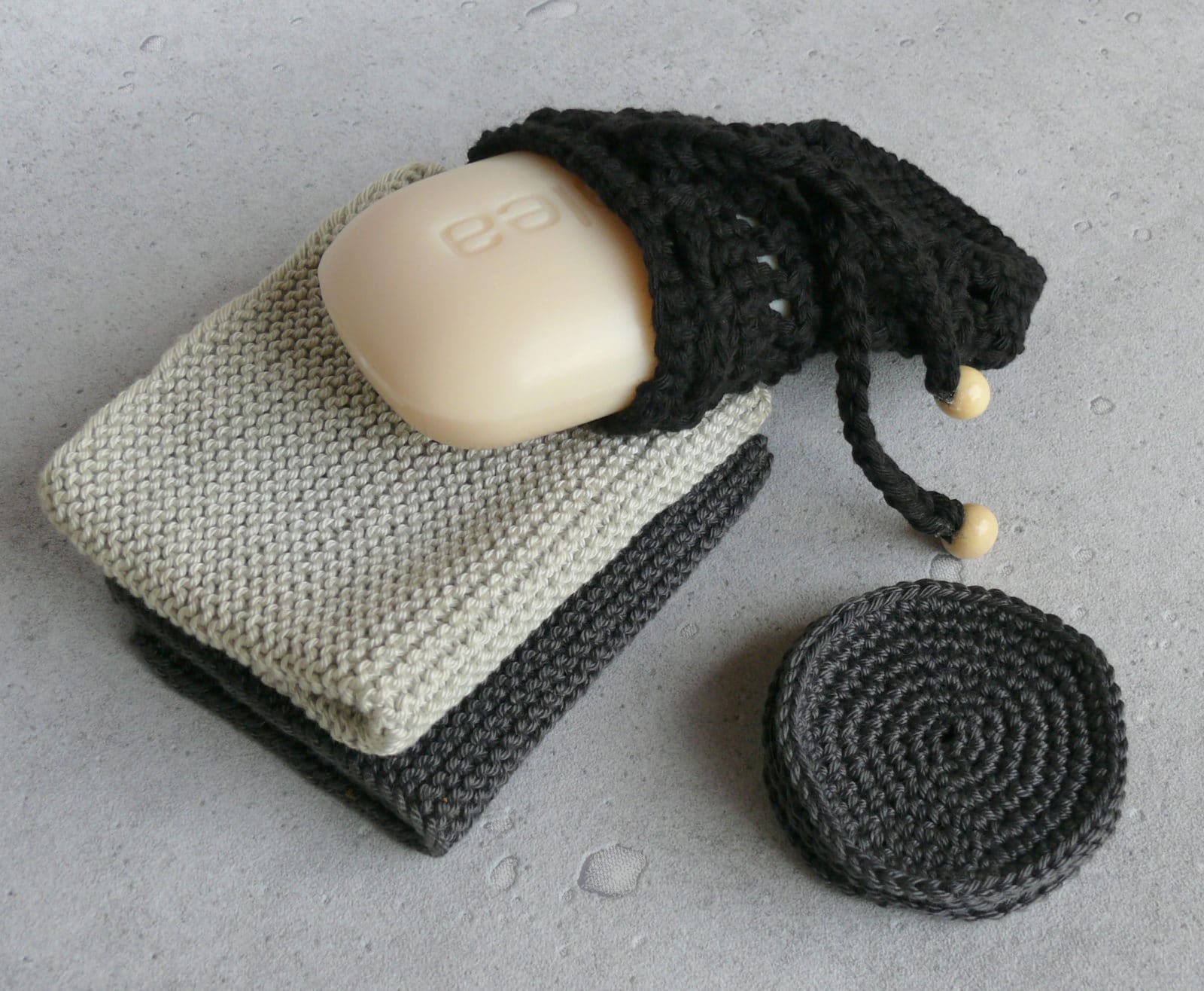Waschlappen, Kosmetikpads und Seifensäckchen häkeln / stricken