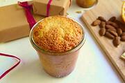 Orangenkuchen mit Mandeln und weißer Schokolade – Ein Kuchen im Glas