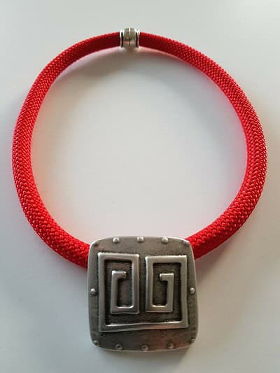 Halskette aus Climb Cord Halskette aus Climb Cord