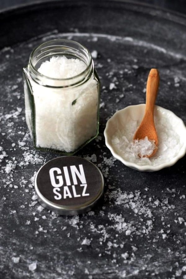 Gin-Salz, einfach selbstgemacht! DIE Geschenkidee für Gin-Fans. Mit Freebie-Etikett