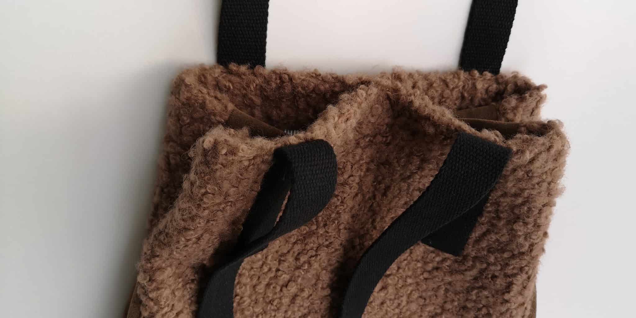 Tasche aus Teddystoff – Nähanleitung mit Schnittmuster