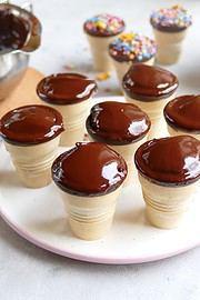 Kuchen im Waffelbecher – Kleine Minimuffins
