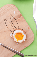 Osterhasen-Frühstücksbrett