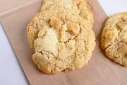 Macadamia Cookies mit weißer Schokolade