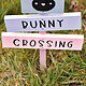 DIY Gartenschild “Bunny Crossing”