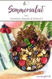 Sommerlicher Grünkernsalat mit Beeren, Nüssen & Halloumi