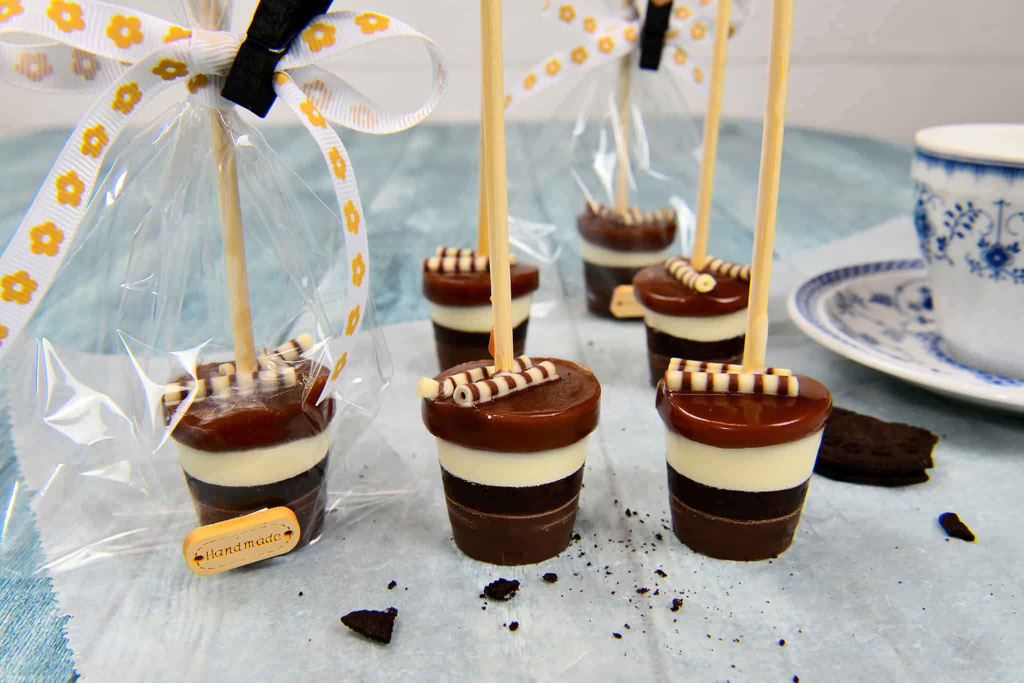 DIY Trinkschokolade am Stiel mit Karamell