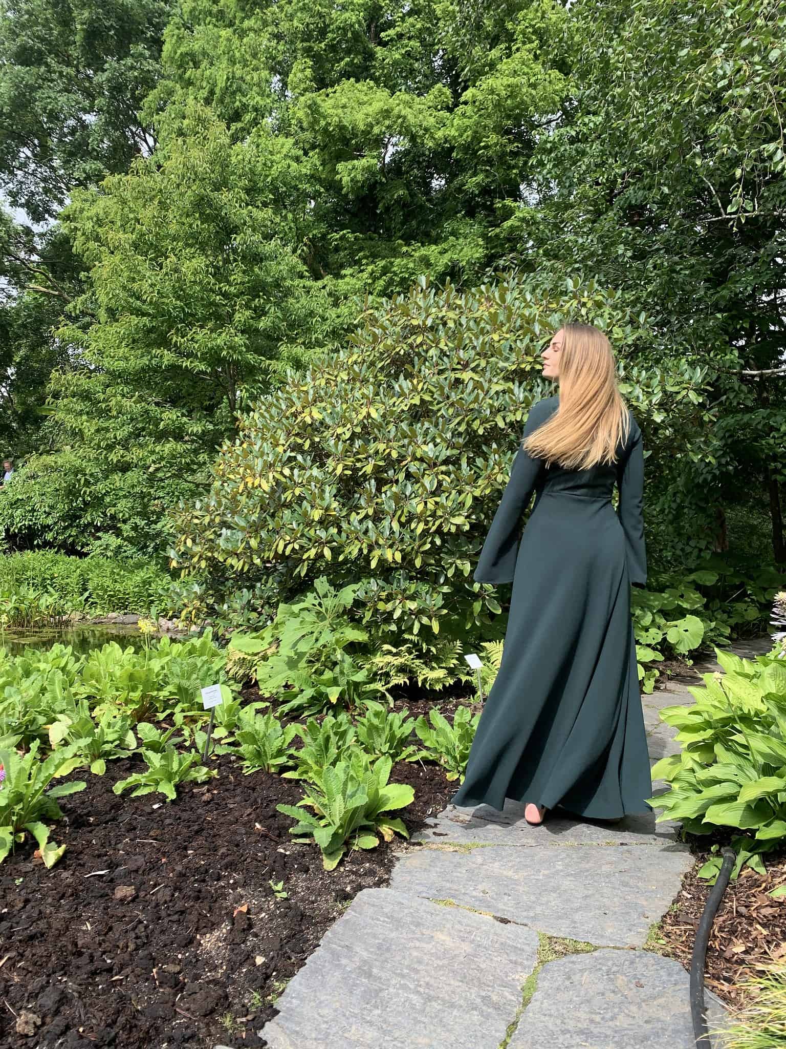 Ein Kleid aus Seide und Sternen – Kostenloses Schnittmuster