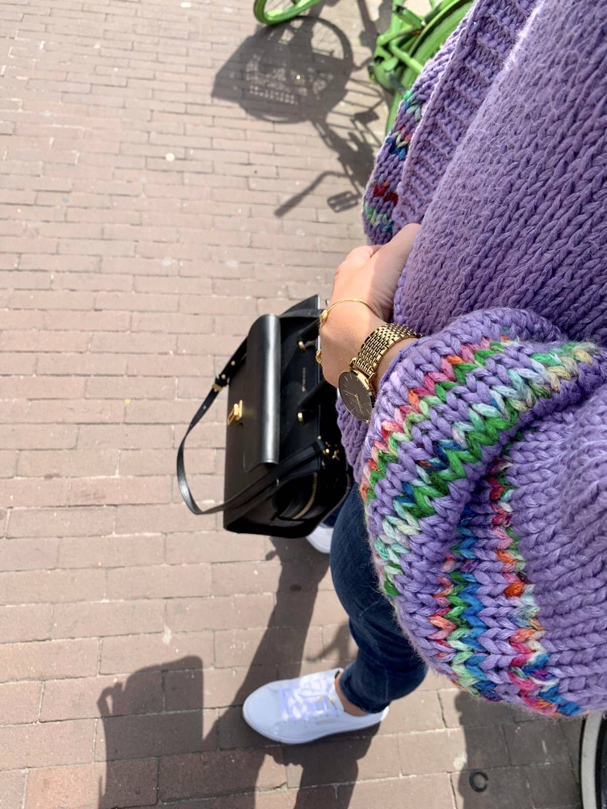 Strickjacke #Lilac. Oversized, ausdrucksstark und leicht gestrickt