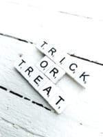 SCRABBLE ORNAMENTE ZU HALLOWEEN