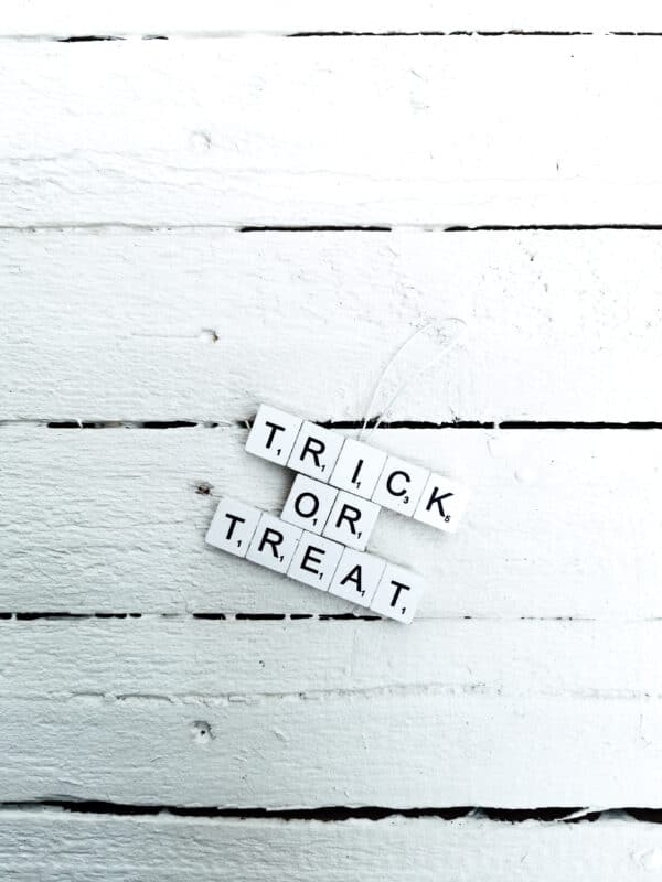 SCRABBLE ORNAMENTE ZU HALLOWEEN