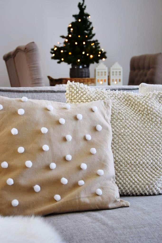 5-Minuten-DIY für ein winterliches Kissen im Skandi Look