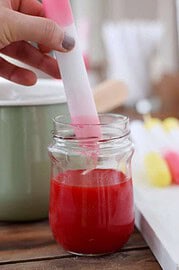 Kerzen färben im Dip-Dye-Trend – einfaches Gute Laune DIY!