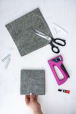 Upcycling – Pinnwand aus Stoffresten und Filz