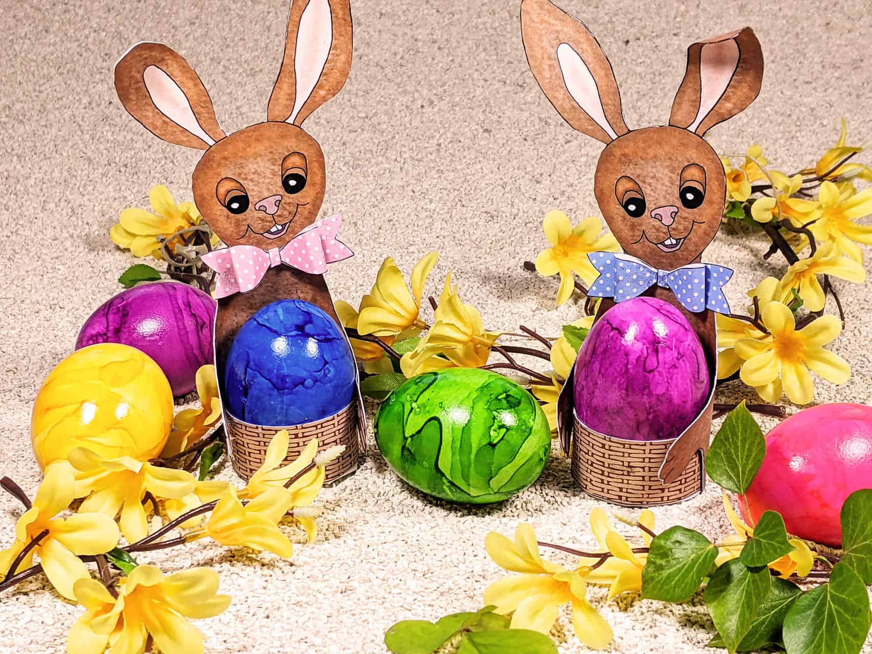 Freebie: Osterhasen Eierbecher selber basteln