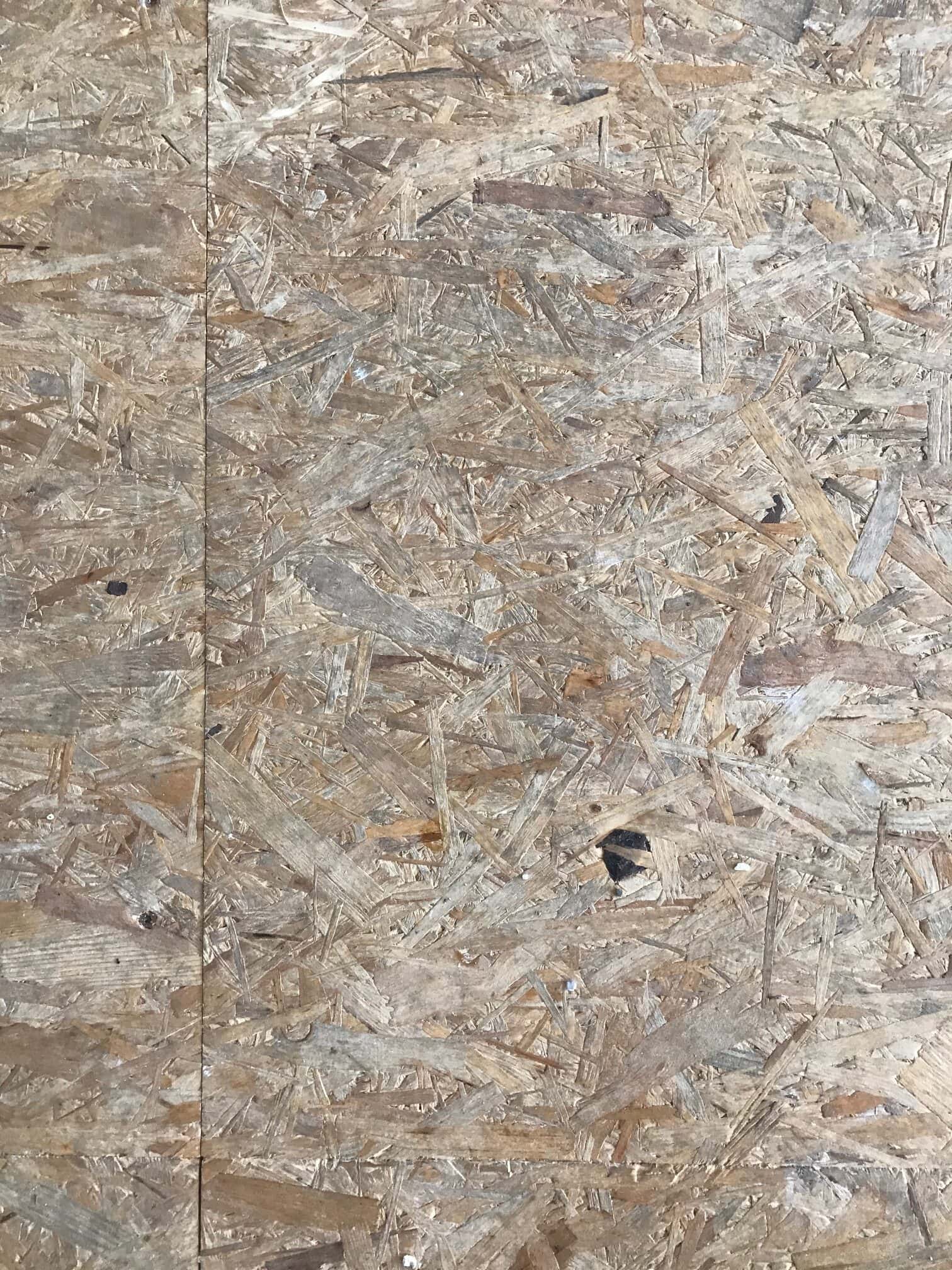 OSB3-Platten für einen begehbaren Fußboden aufhübschen
