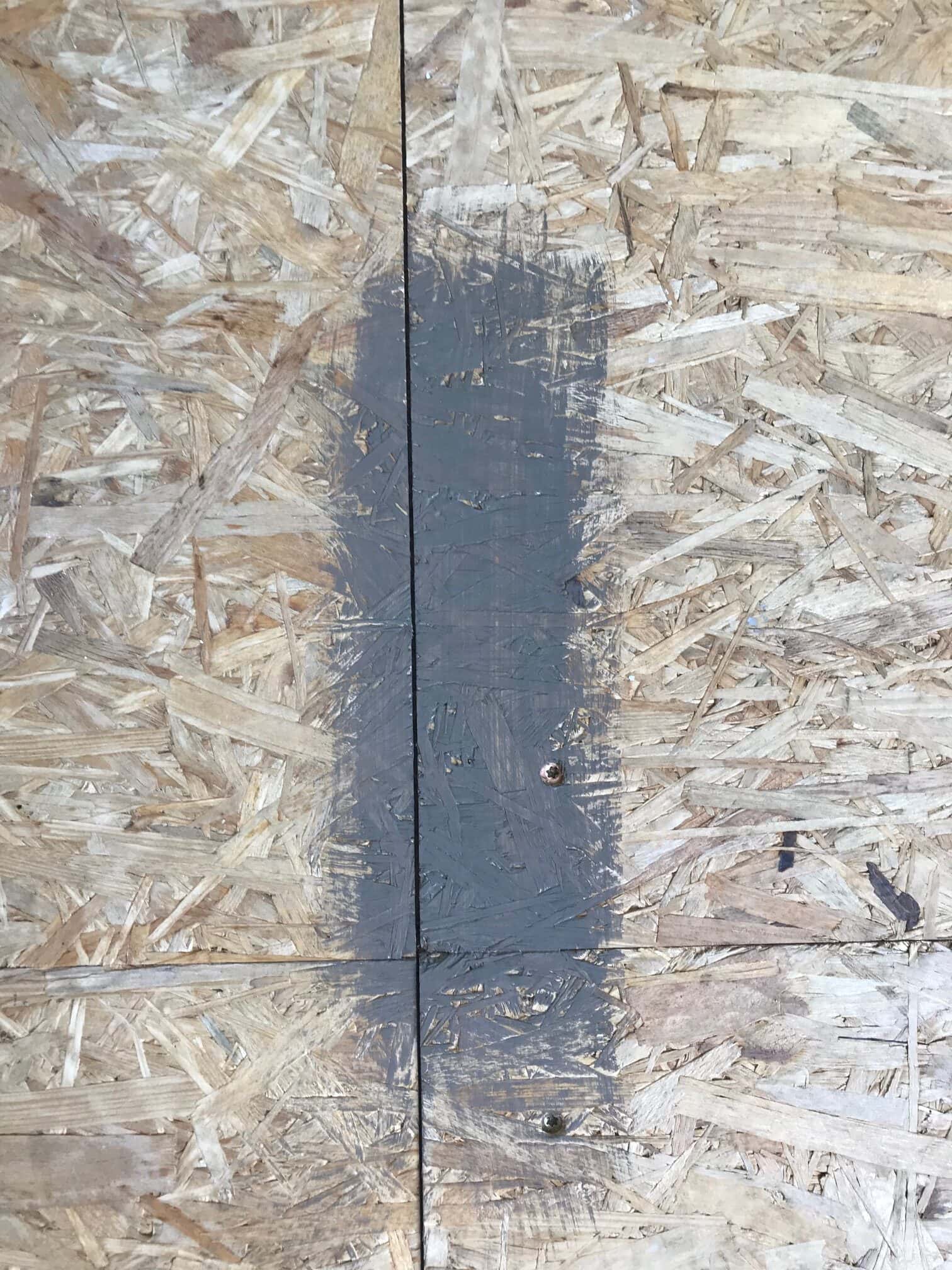 OSB3-Platten für einen begehbaren Fußboden aufhübschen