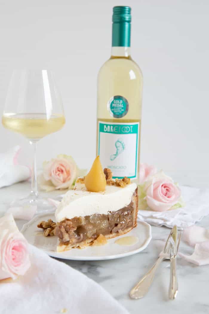 BIRNEN-WEIN-TORTE MIT WALNÜSSEN & MOSCATO