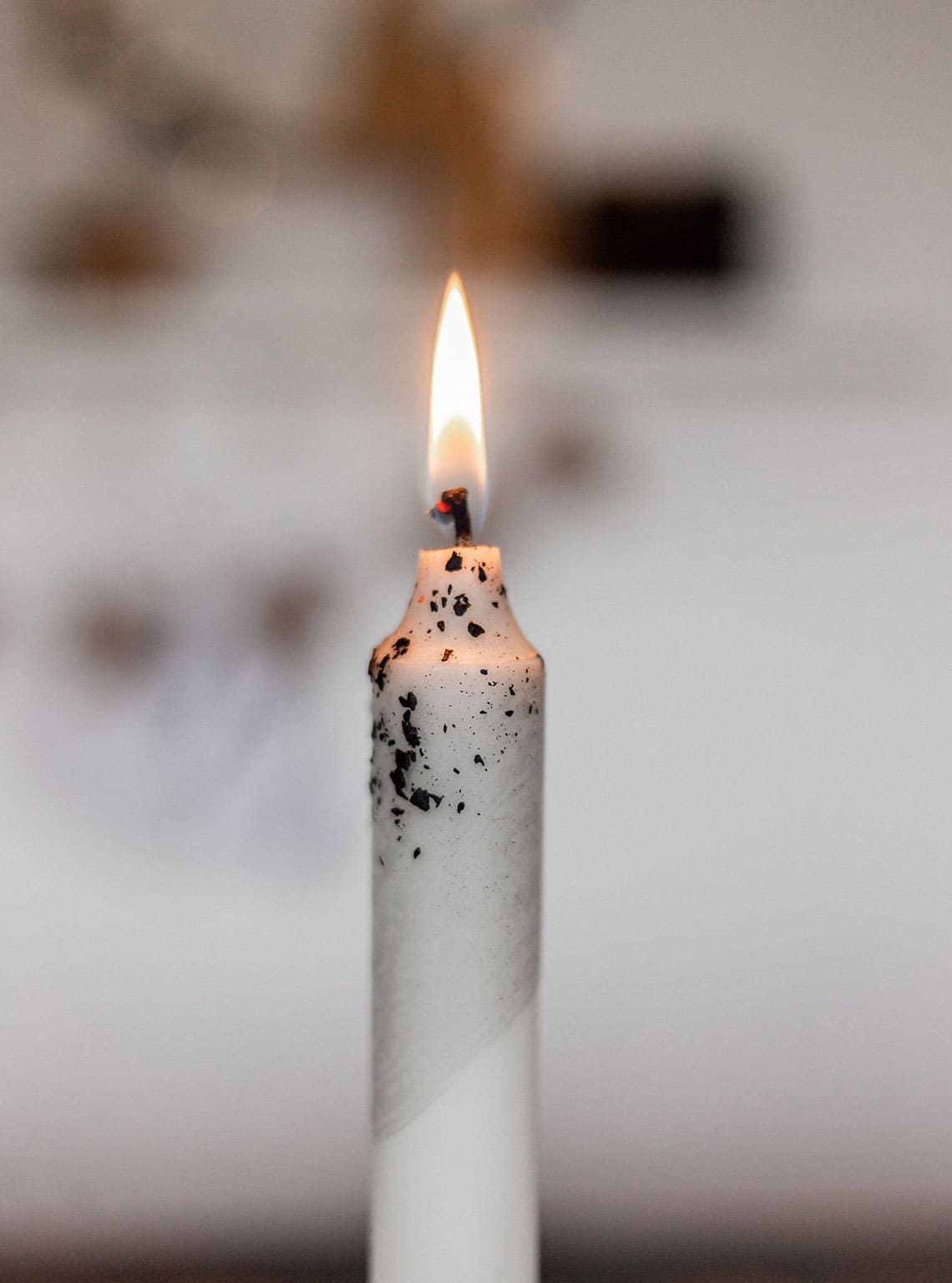 Anleitung Dip-Dye Kerzen färben – schönen Lichterglanz zu Weihnachten verschenken