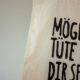 DIY Stoffbeutel gestalten – In 7 einfachen Schritten zur coolen Statement-Tasche mit Freebie