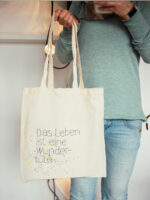 DIY Stoffbeutel gestalten – In 7 einfachen Schritten zur coolen Statement-Tasche mit Freebie
