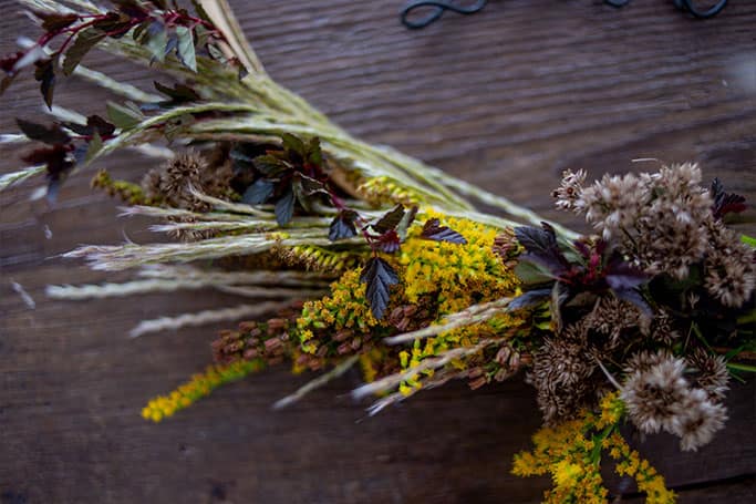 Einfacher Herbst-Kranz – DIY in 15 Minuten