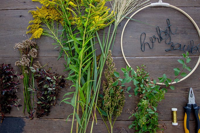 Einfacher Herbst-Kranz – DIY in 15 Minuten