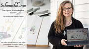 Frau mit Brille hält Laptop, zeigt Schmuckdesign, kreative Schmuckkurse, handgemachte Schmuckstücke, Schmuckherstellung, Online-Workshop, nachhaltige Materialien, Schmuckkunst, kreative Weiterbildung.