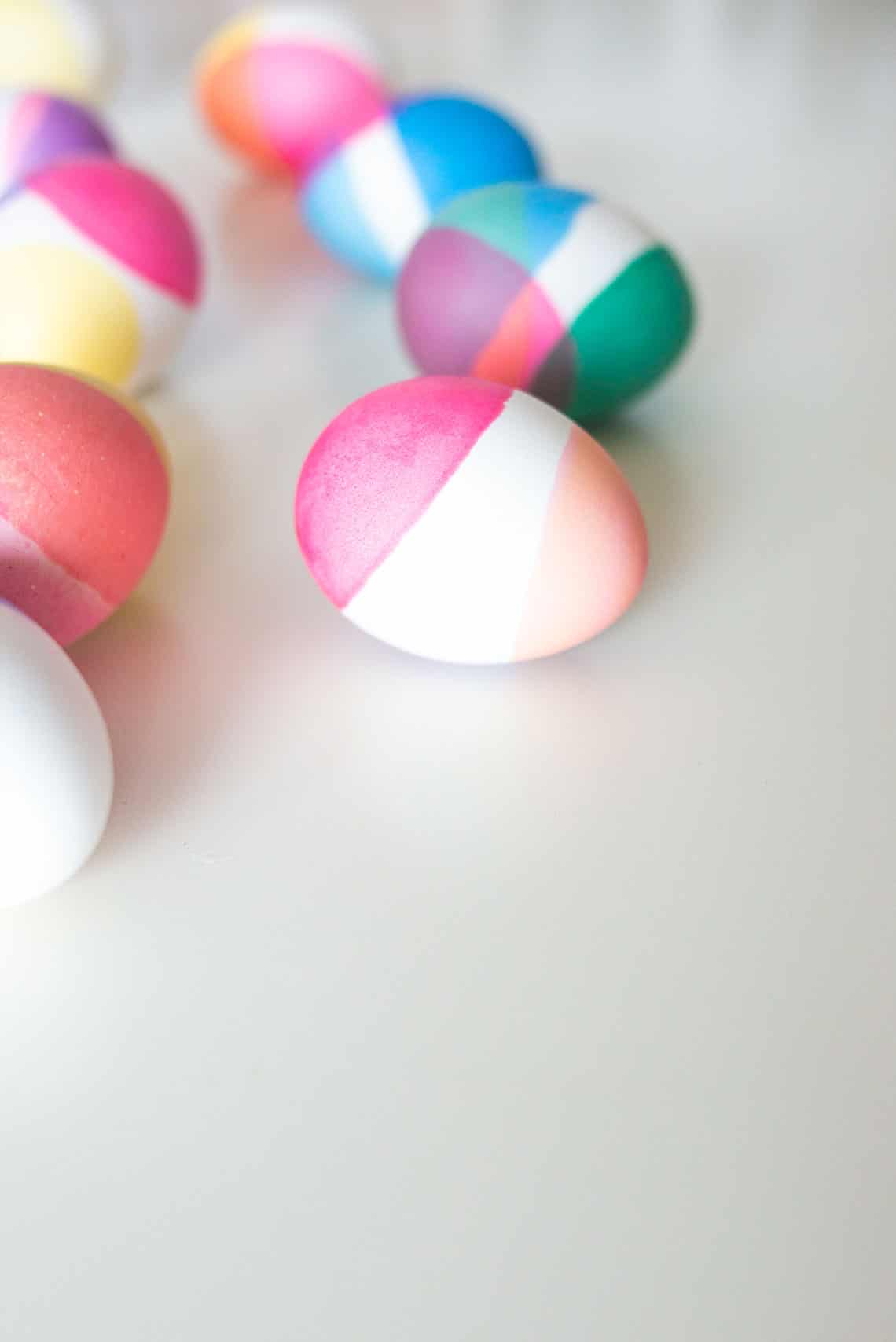 DIY-Anleitung für bunte Dip-Dye-Ostereier